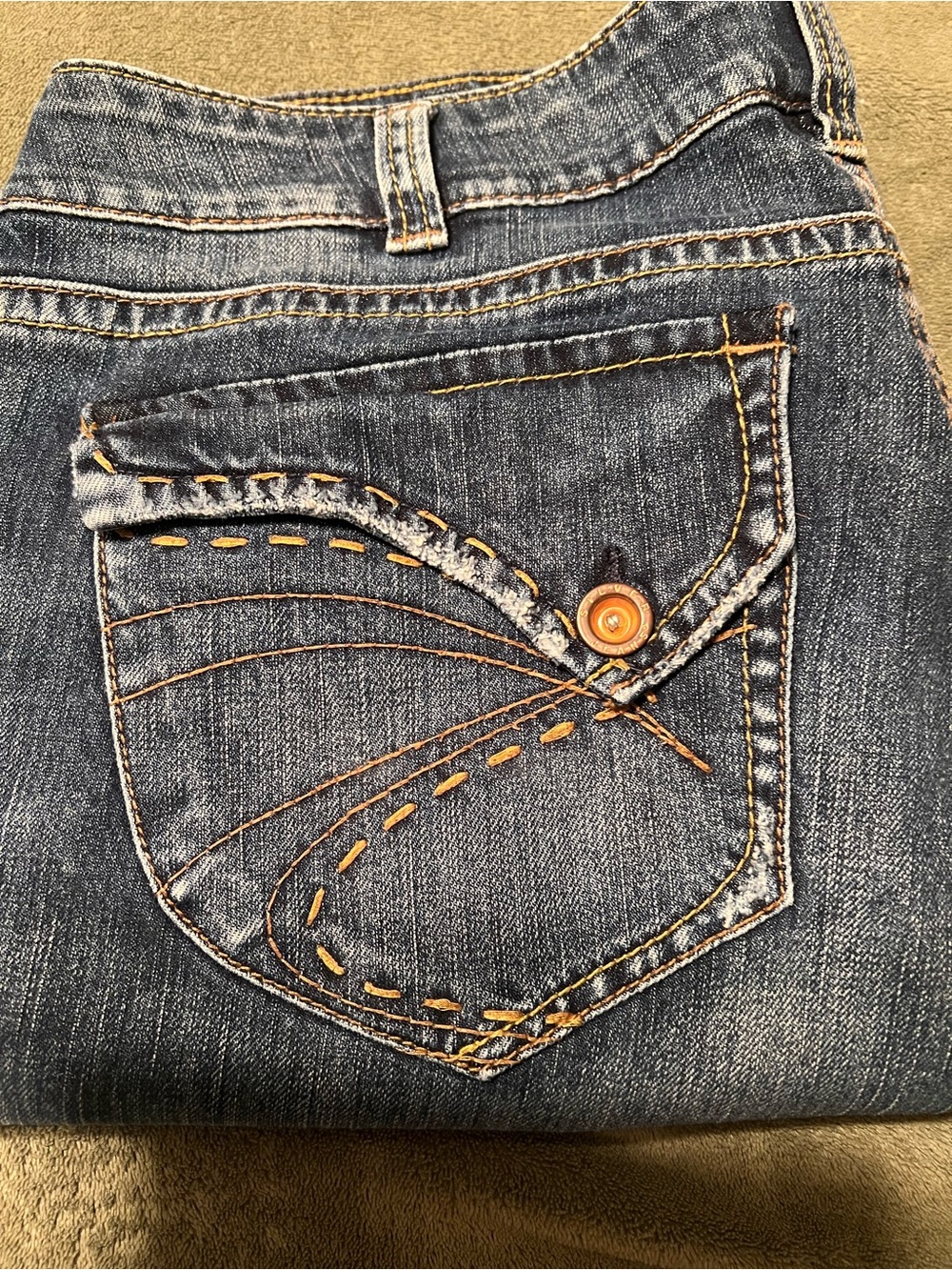 Silver Jeans Women's Blue Bootcut Jeans with Contrast Stitching